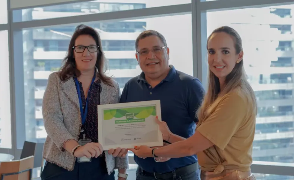 Alcoa e Simpress reflorestam 1.759 árvores e neutralizam 715 toneladas de CO2 com projeto de TI sustentável